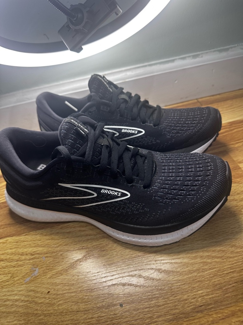 Brooks  Glycerin 19 - womens Black Running Shoes size 8